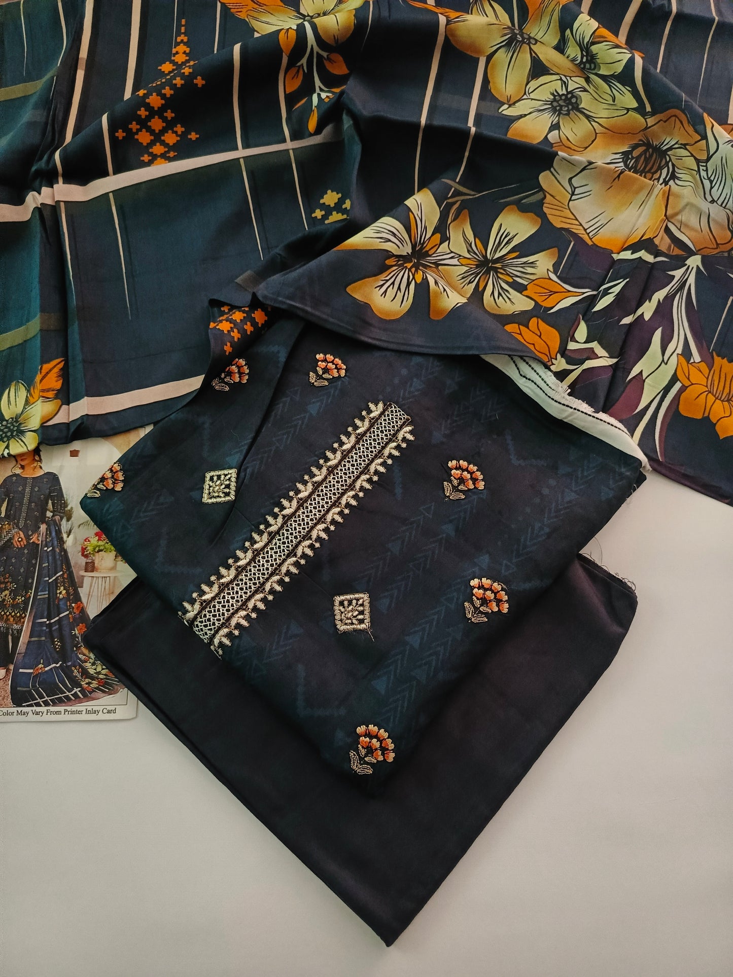Unstitched - Linen 3pc Embroidered Suit