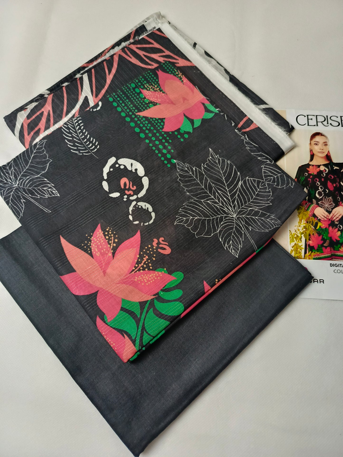 Unstitched - Lawn 3pc Printed Suit