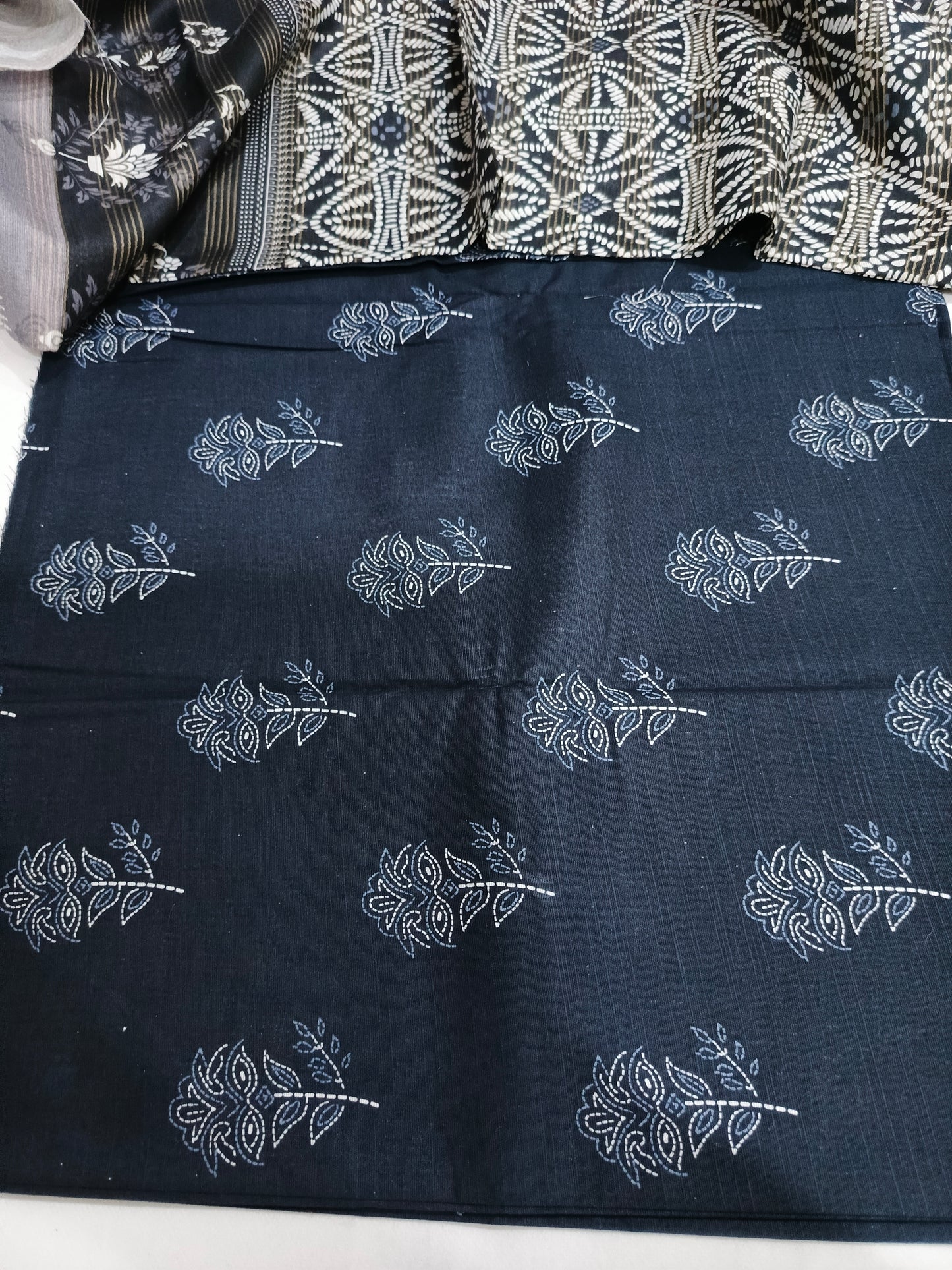 Unstitched - Khaddar 3pc Printed Suit
