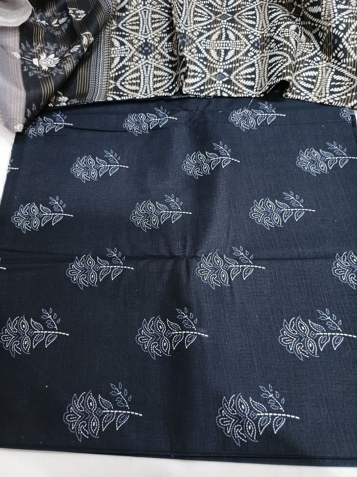 Unstitched - Khaddar 3pc Printed Suit