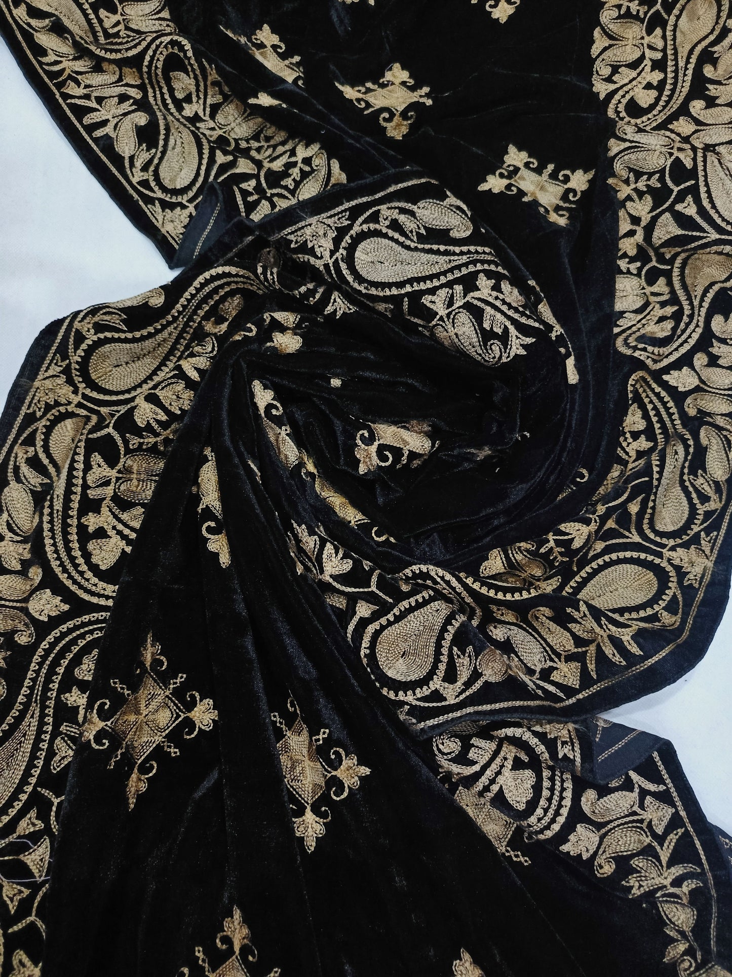 Ari Work Micro Velvet Shawl - Black