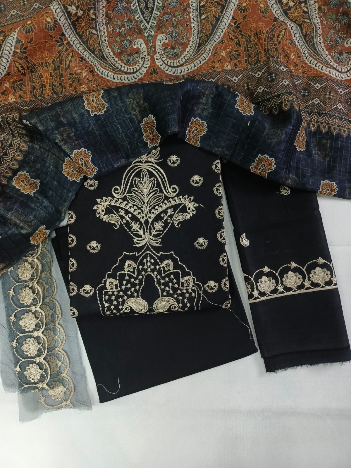 Izel Premium Lawn - 3pc Unstitched
