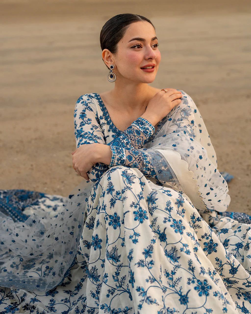 Faiza Saqlain Heavy Embroidered Unstitched Lawn 3pc Suit