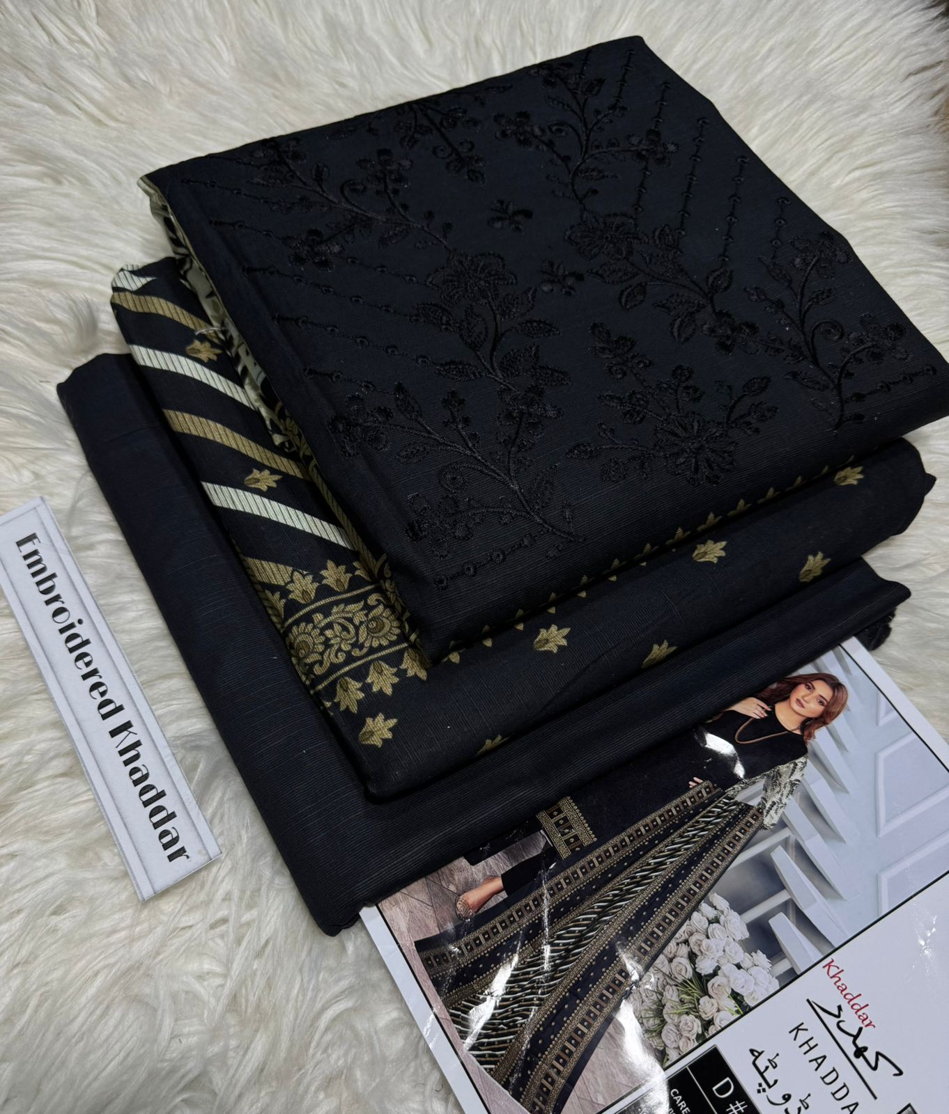 Unstitched - Khaddar 3pc Embroidered Suit