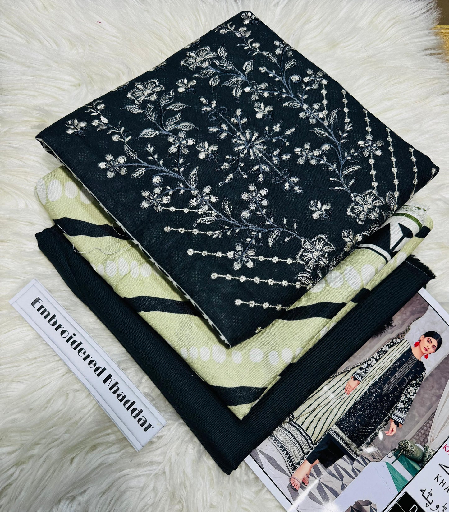 Unstitched - Khaddar 3pc Embroidered Suit