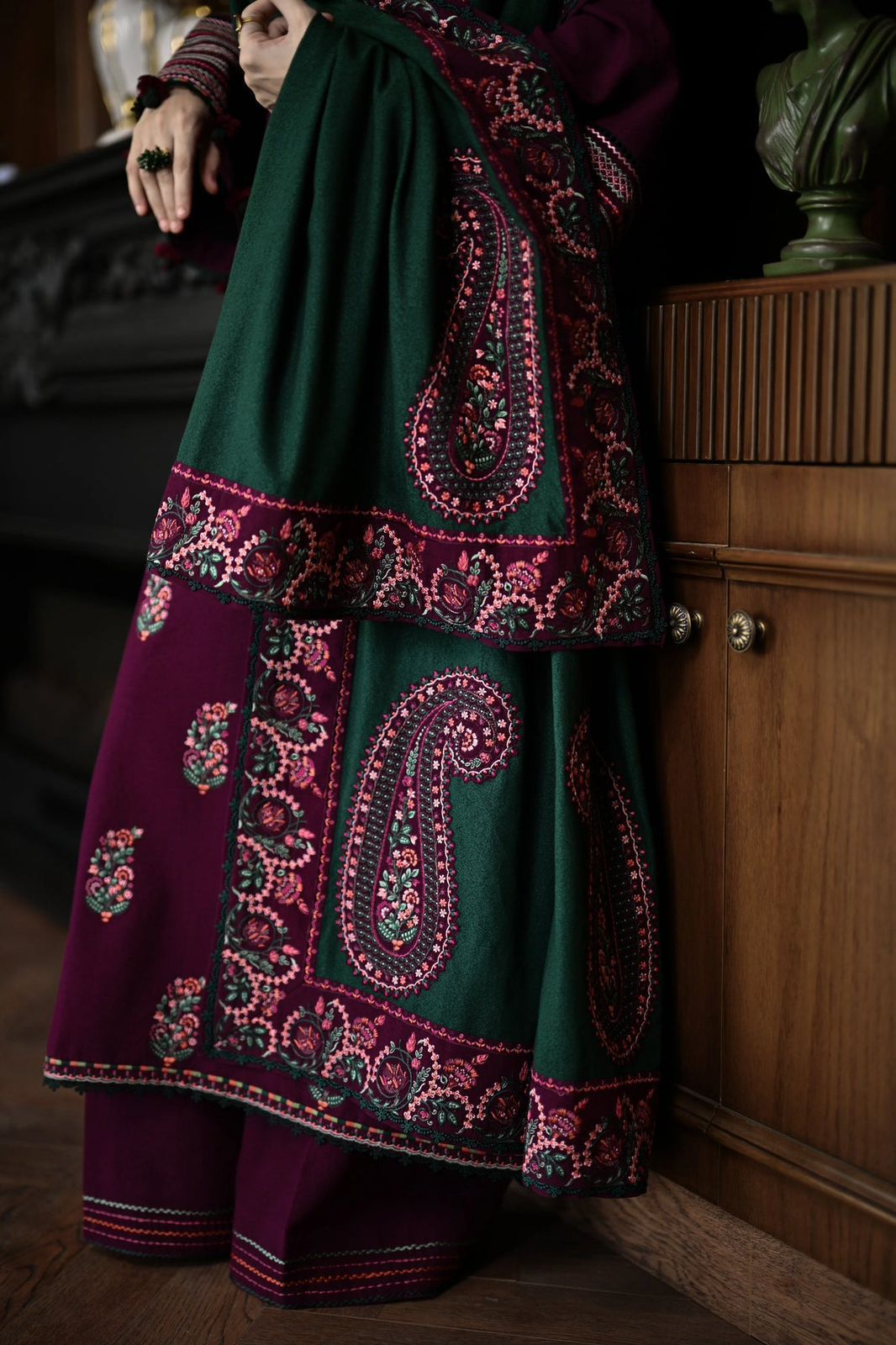 Hussain Rehar - Heavy Embroidered - Unstitched Lawn 3pc Suit