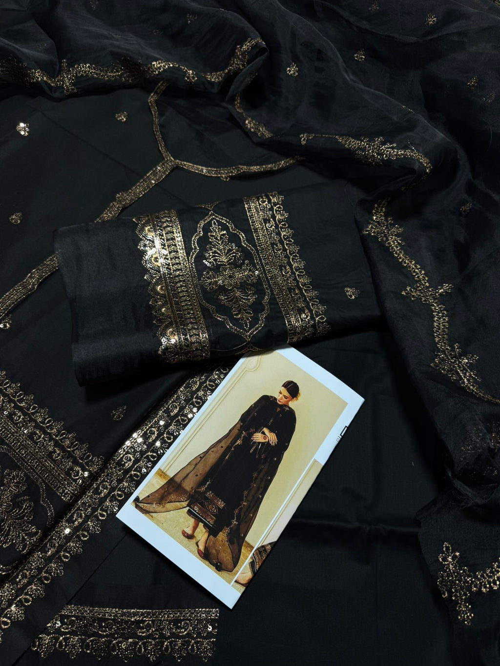 Dyot - Premium Unstitched - Embroidered Lawn 3pc Suit