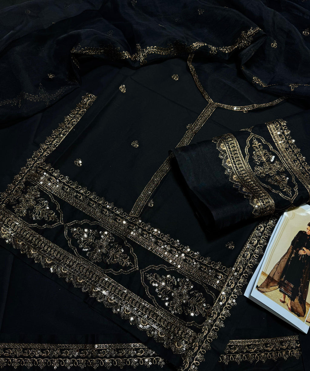 Dyot - Premium Unstitched - Embroidered Lawn 3pc Suit