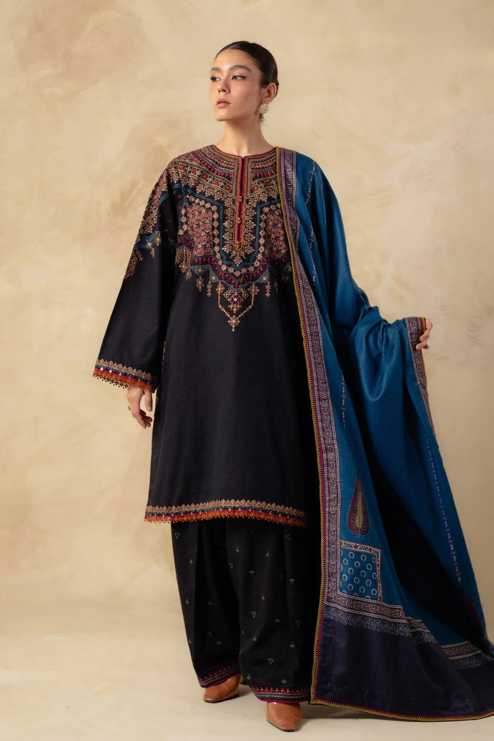 Zara - Premium Unstitched - Embroidered Lawn 3pc Suit
