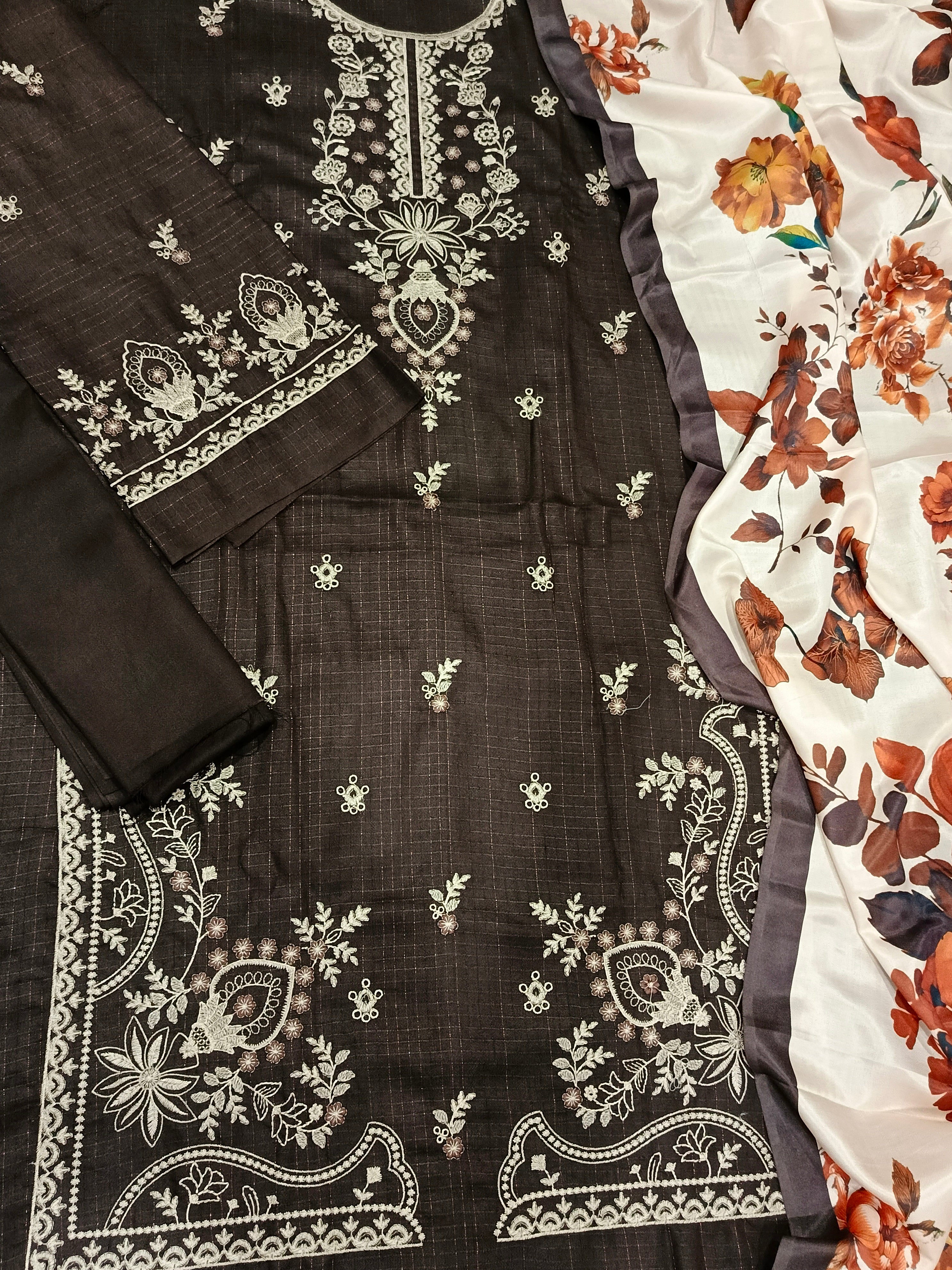 Unstitched - Dhanak 3pc Embroidered Suit