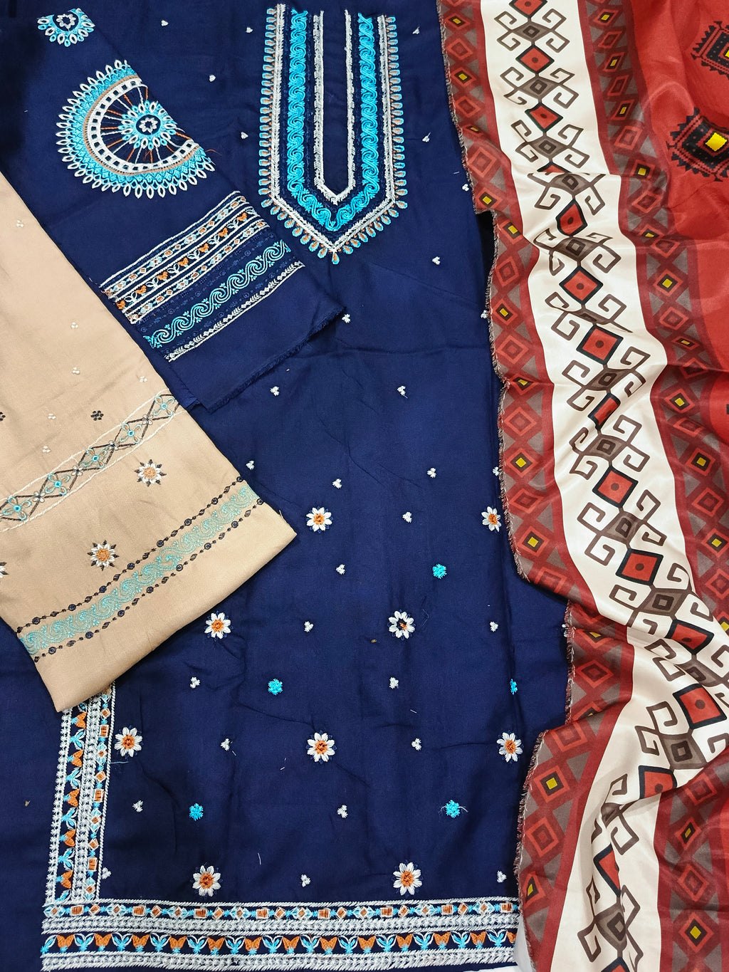 Unstitched - Dhanak 3pc Embroidered Suit