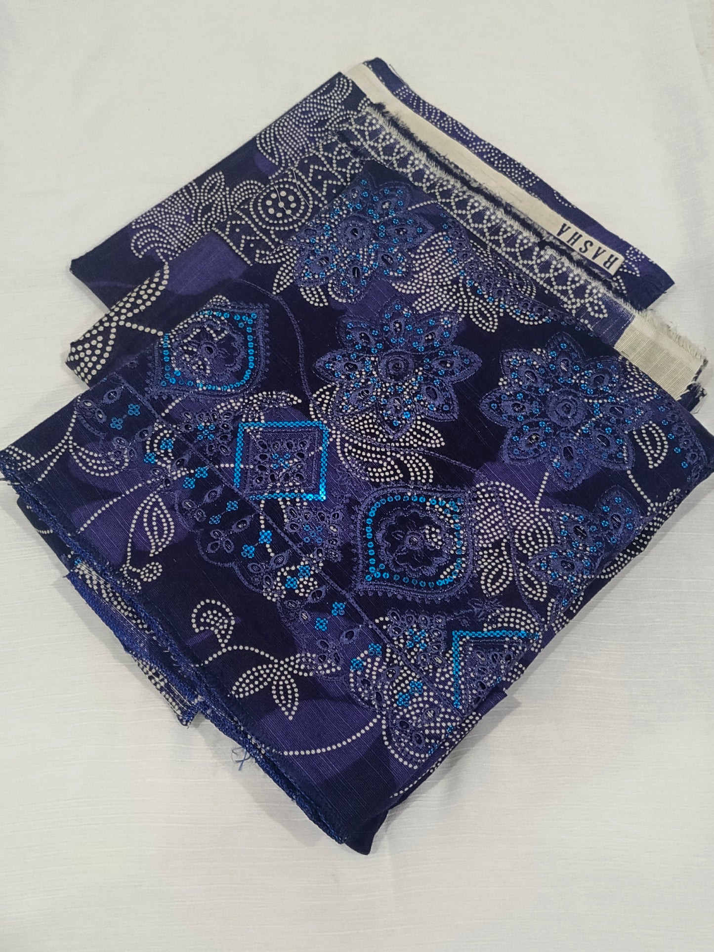 Unstitched - Khaddar 3pc Embroidered Suit