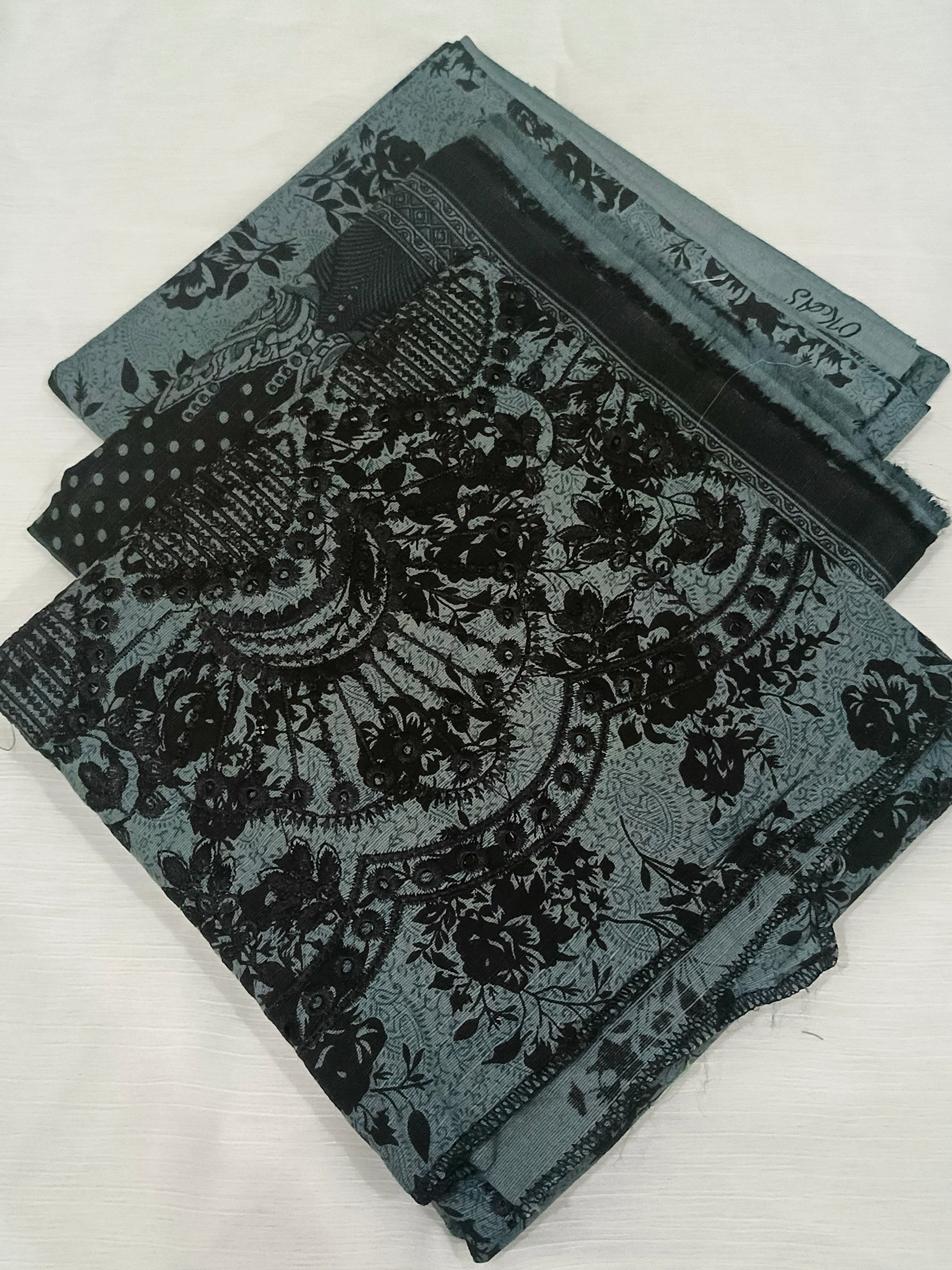Unstitched - Khaddar 3pc Embroidered Suit