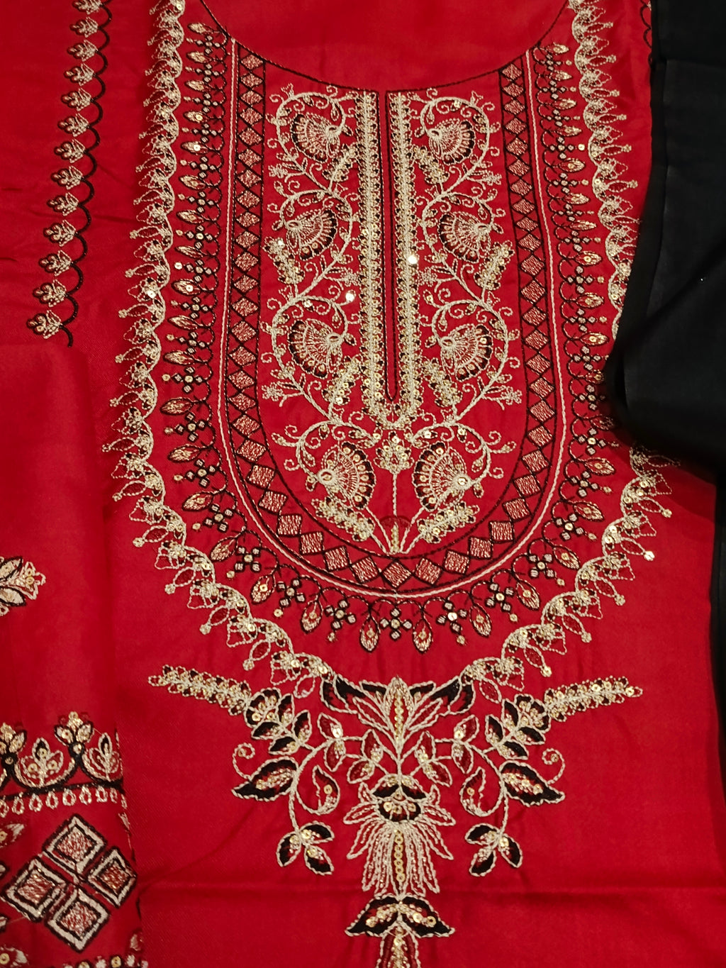 Unstitched - Dhanak 3pc Embroidered Suit