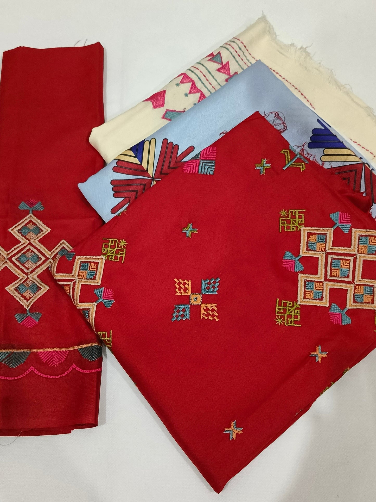 Unstitched - Dhanak 3pc Embroidered Suit