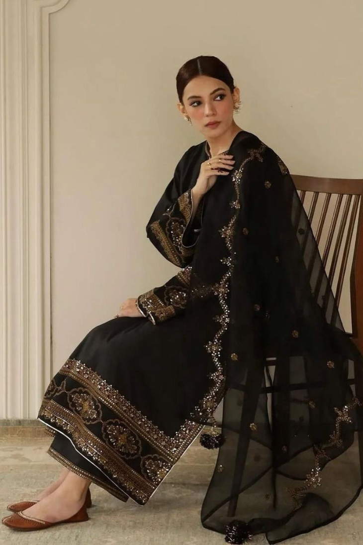Dyot - Premium Unstitched - Embroidered Lawn 3pc Suit